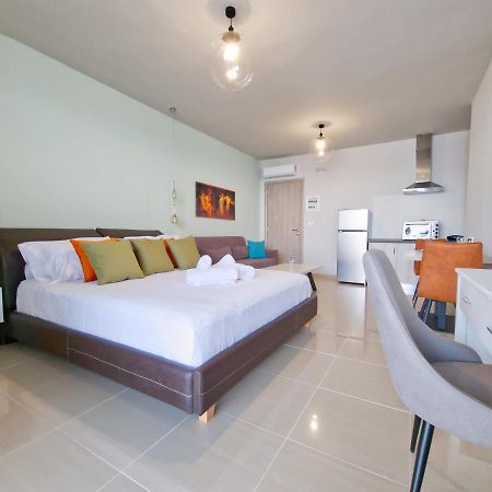 Epipleon Luxury Suites -105- Δωμάτιο 35Τμ Με Βεράντα 35Τμ Μπροστά Στη Θάλασσα Нафпактос Экстерьер фото