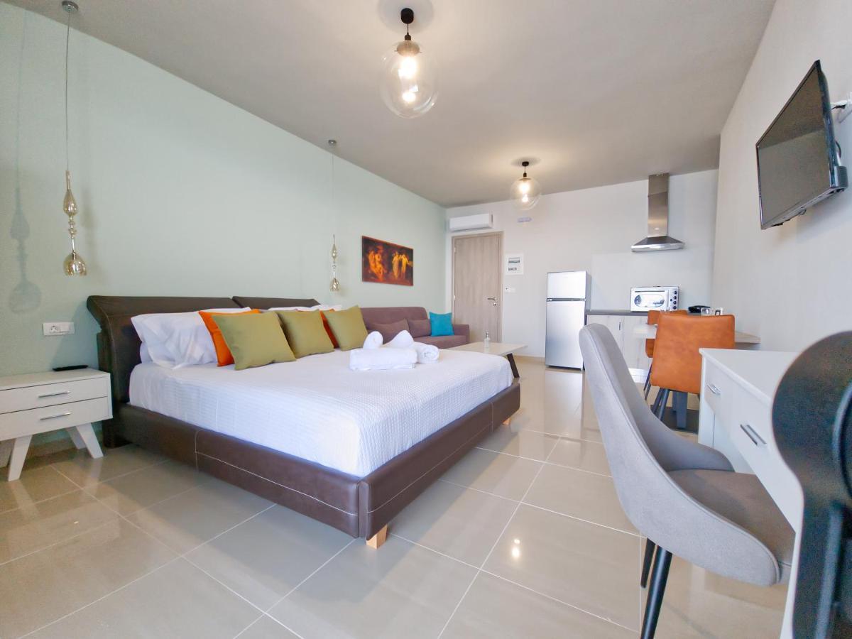 Epipleon Luxury Suites -105- Δωμάτιο 35Τμ Με Βεράντα 35Τμ Μπροστά Στη Θάλασσα Нафпактос Экстерьер фото
