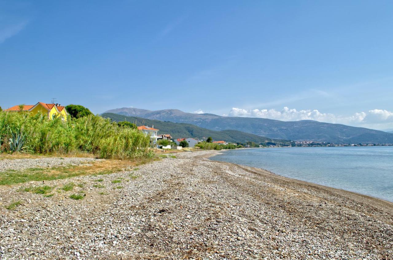 Epipleon Luxury Suites -105- Δωμάτιο 35Τμ Με Βεράντα 35Τμ Μπροστά Στη Θάλασσα Нафпактос Экстерьер фото