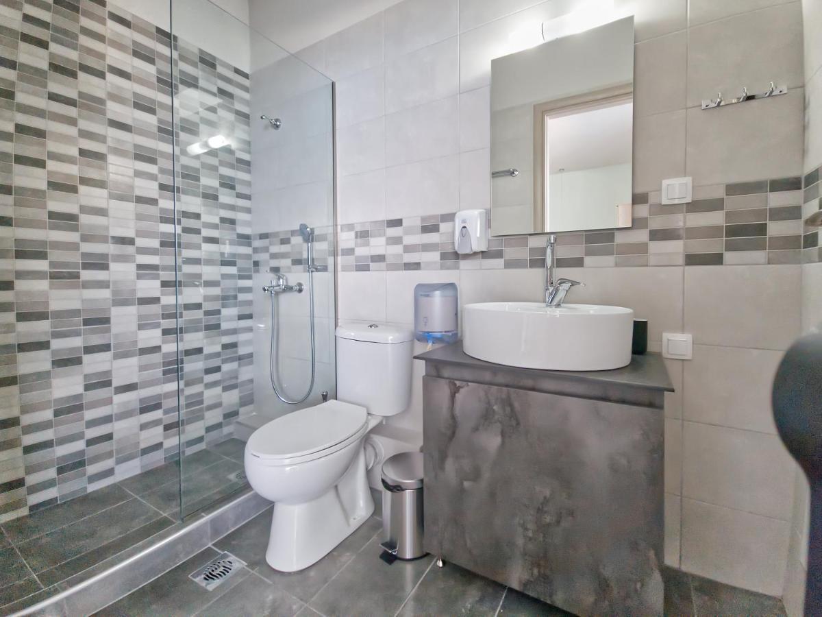 Epipleon Luxury Suites -105- Δωμάτιο 35Τμ Με Βεράντα 35Τμ Μπροστά Στη Θάλασσα Нафпактос Экстерьер фото